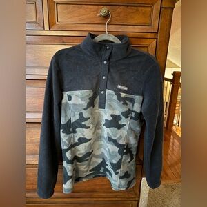 Women’s Columbia Black and Gray Camo Fleece Snap Pullover Size Medium
